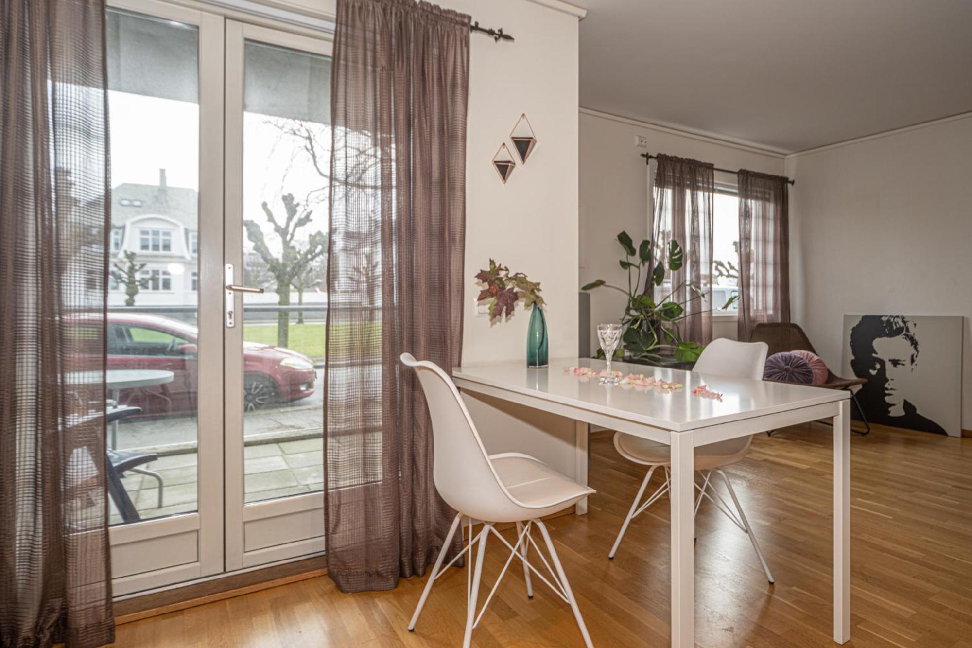 Supersentral 3-Roms Leilighet Med Parkering I Garasje Haugesund Exterior foto